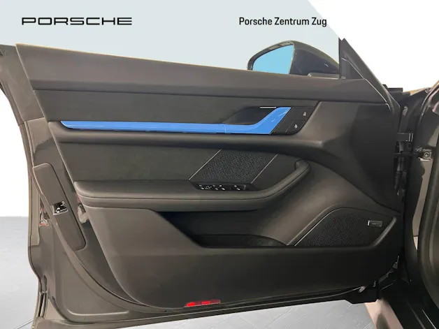 PORSCHE Taycan Turbo GT mit Weissach-Paket