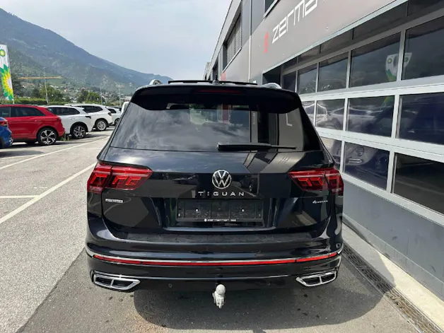VW Tiguan Allspace 2.0 TSI R-Line DSG - CH