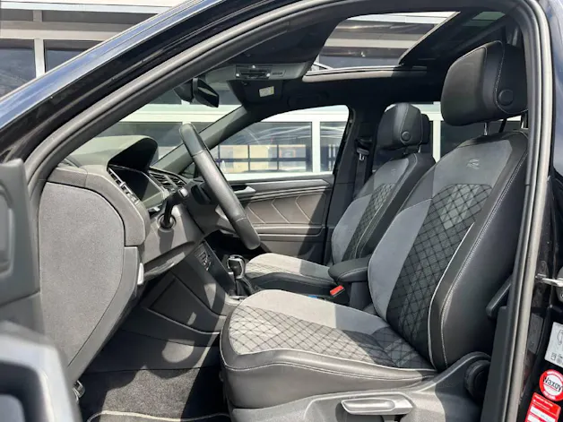 VW Tiguan Allspace 2.0 TSI R-Line DSG - CH