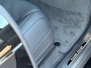 https://vehicle.imgix.net/4416626/f2d957b8-d630-4b8b-a48a-7f0967e251b7.jpeg