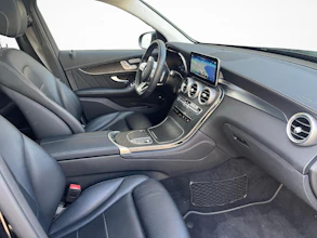 https://vehicle.imgix.net/4416634/49178894-f7e0-4c47-b1d0-939209b9ce02.jpg