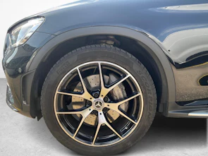 Fahrzeugbild MERCEDES-BENZ GLC 300 AMG Line 4m