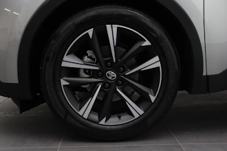 https://vehicle.imgix.net/4416654/77b02e48-4ac4-403f-a0a7-9594e6e70f16.JPG