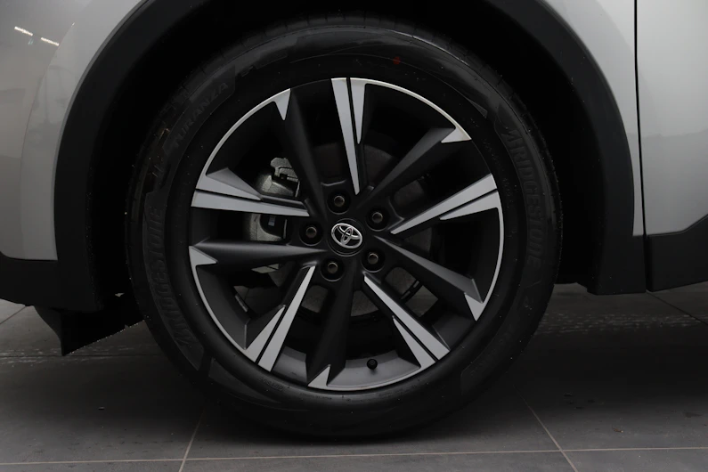 Fahrzeugbild TOYOTA C-HR