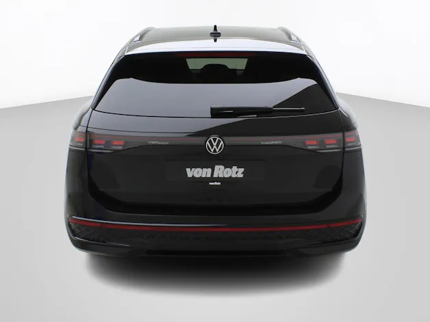 VW Passat Variant 2.0 TSI DSG R-Line 4Motion