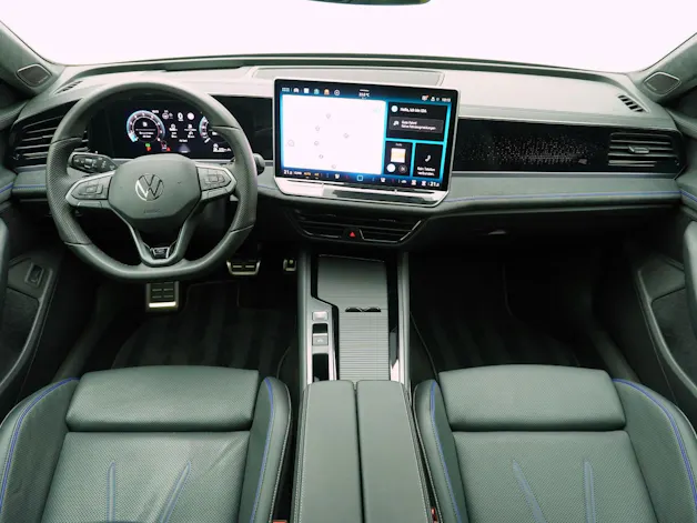 VW Passat Variant 2.0 TSI DSG R-Line 4Motion