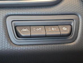 https://vehicle.imgix.net/4416677/fd69c55a-910a-4e7b-a9ad-f883c7ab93df.jpg