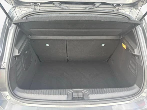 https://vehicle.imgix.net/4416682/b2cc0af2-501a-4907-a0a5-6f7db0ecc6bc.jpg