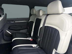 https://vehicle.imgix.net/4416693/0347fc4d-d10d-4825-bd12-9e79bd4210d7.jpg