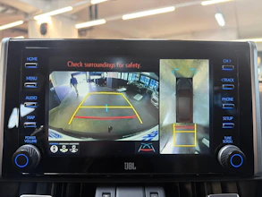 https://vehicle.imgix.net/4416697/c6ab7df5-7222-4563-954d-c1aa37f59c45.jpg