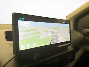 https://vehicle.imgix.net/4416716/995e9d95-4729-4a63-80ac-67664dba3a14.jpg