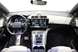 https://vehicle.imgix.net/4416754/db97a4db-4127-42e9-886b-7453cc163c08.JPG