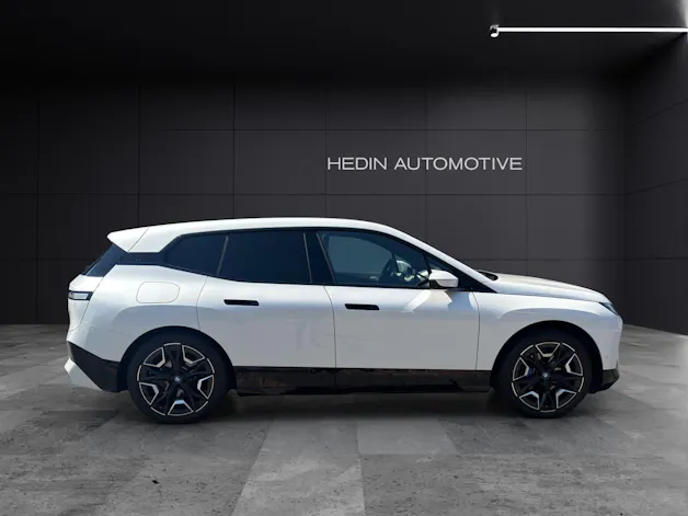 BMW iX xDrive50
