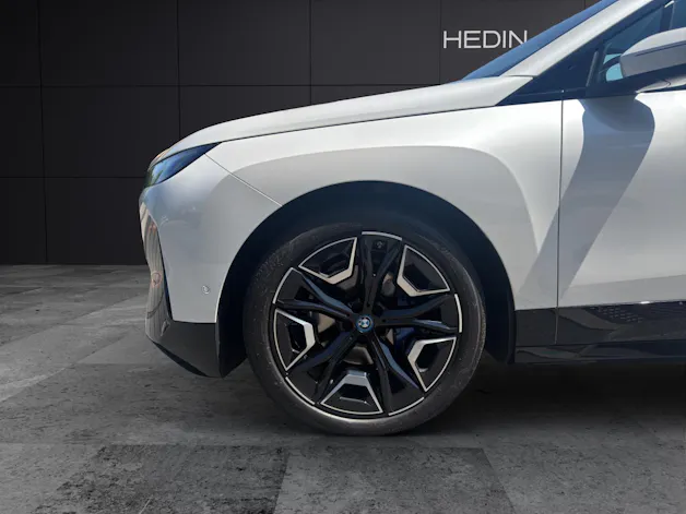 BMW iX xDrive50