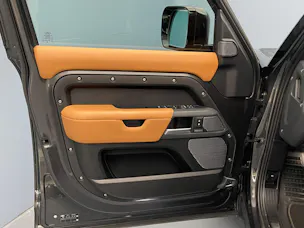 Land Rover Defender 110 2.0 P400e X-Dynamic HSE