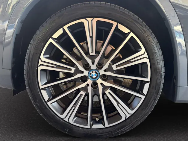 BMW iX1 30 xDrive M SPORT
