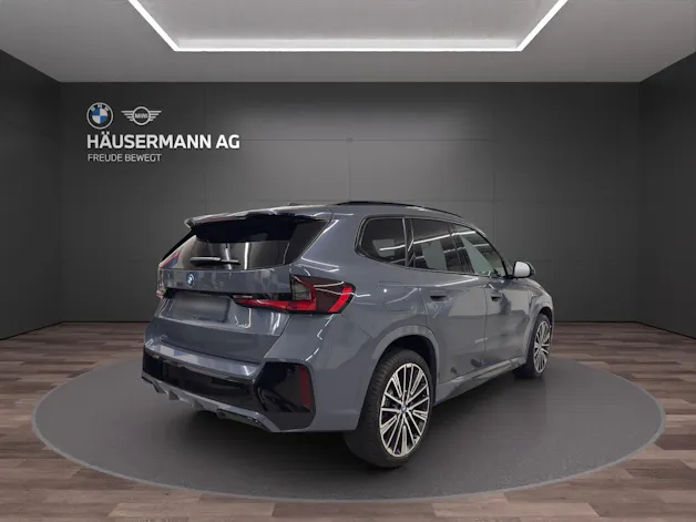 BMW iX1 30 xDrive M SPORT