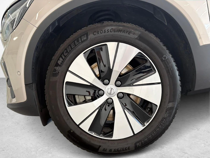 immagine del veicolo VOLVO XC40