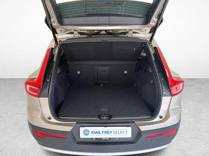 immagine del veicolo VOLVO XC40