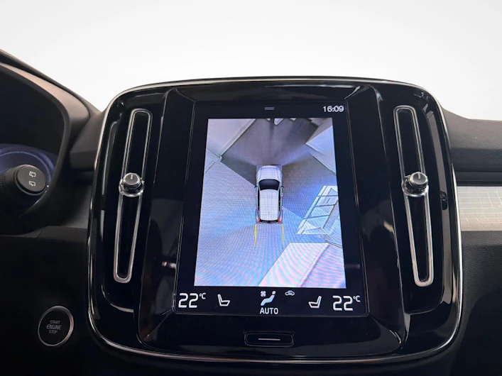 immagine del veicolo VOLVO XC40
