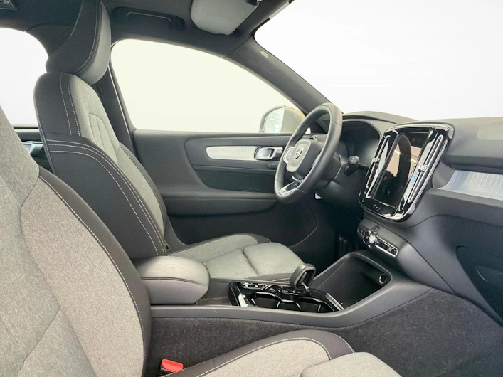 immagine del veicolo VOLVO XC40