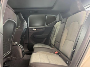 https://vehicle.imgix.net/4416874/c4ed7516-0bfc-4b71-9f47-296f863b8f9d.jpg