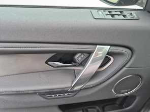 Fahrzeugbild LAND ROVER Discovery Sport 1.5 T 270e Landmark