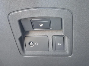 Fahrzeugbild LAND ROVER Range Rover Velar 2.0 P400e Dynamic SE
