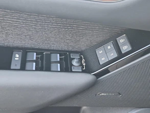 https://vehicle.imgix.net/4416956/bdb7a66c-4268-440e-9421-bf6a6b1e85ef.jpg