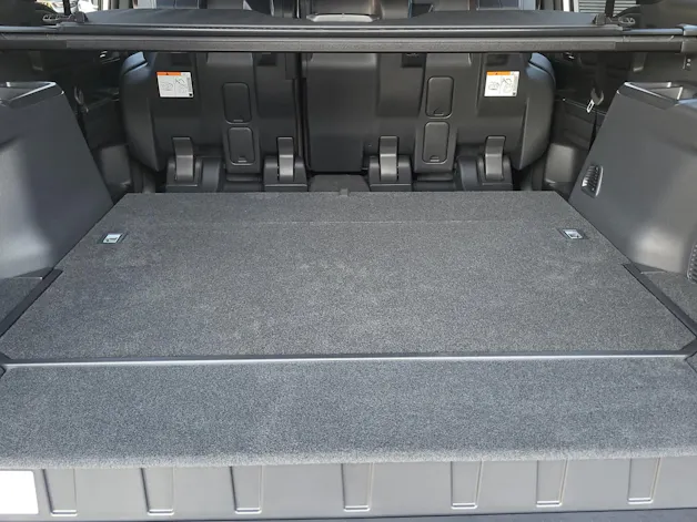 Toyota Land Cruiser 2.8 D 48V Style