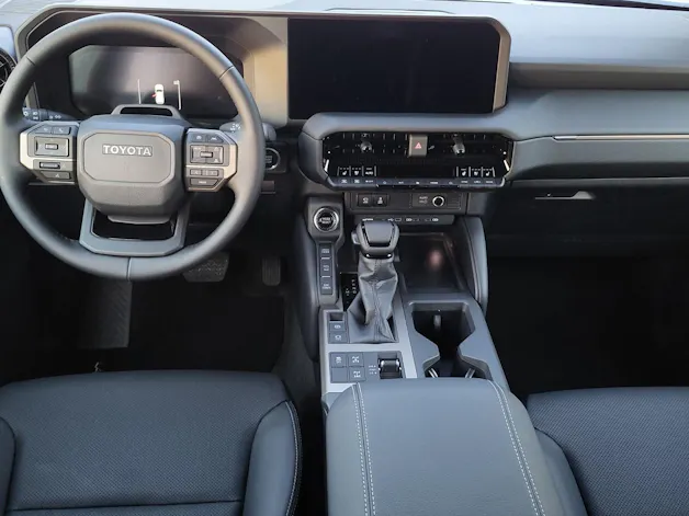 Toyota Land Cruiser 2.8 D 48V Style