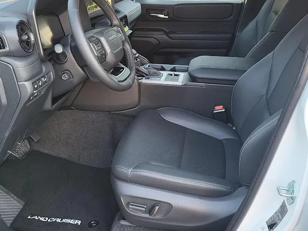 Toyota Land Cruiser 2.8 D 48V Style
