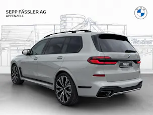 BMW X7 M60i