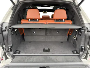 BMW X7 M60i