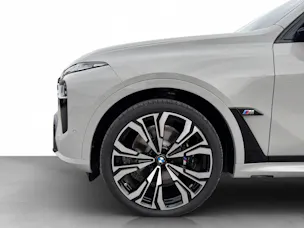 BMW X7 M60i