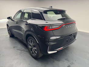 https://vehicle.imgix.net/4417142/9de786b5-aa43-47ac-83f8-823883c5c80b.jpg