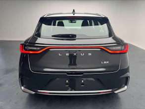 https://vehicle.imgix.net/4417142/9f2b2f80-c054-409b-a02a-c856dd153fd7.jpg