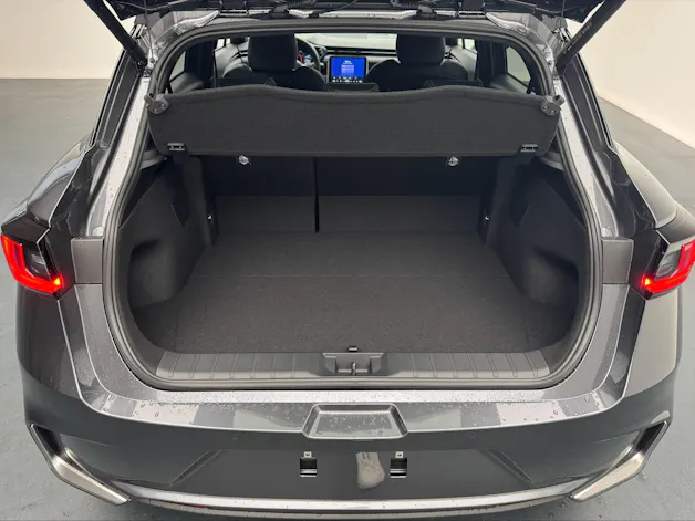 Lexus LBX 1.5 Hybrid Cool AWD