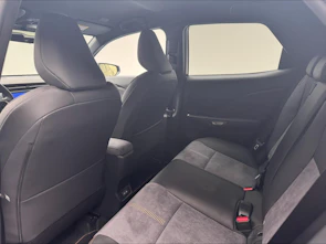 Fahrzeugbild LEXUS LBX 1.5 Hybrid Cool AWD