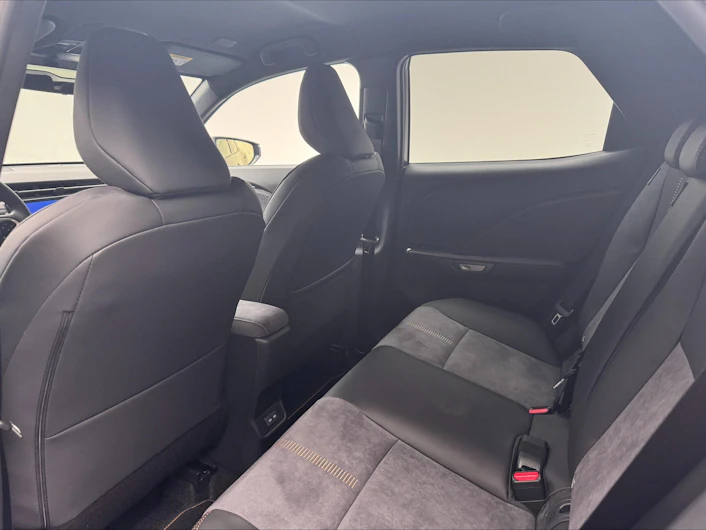 Fahrzeugbild LEXUS LBX