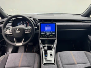 https://vehicle.imgix.net/4417143/7b0950d0-c999-4efa-9861-965c0facc2c8.jpg