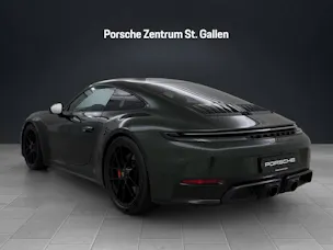 PORSCHE 911 Carrera 4 GTS