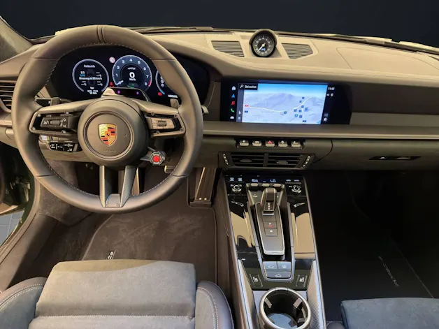 Porsche 911 Carrera 4 GTS
