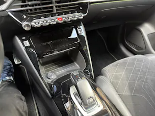 PEUGEOT 208 1.2 GT Pack