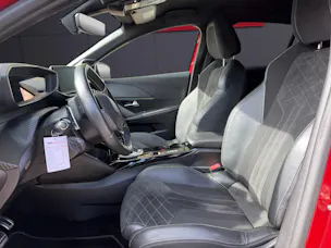 PEUGEOT 208 1.2 GT Pack