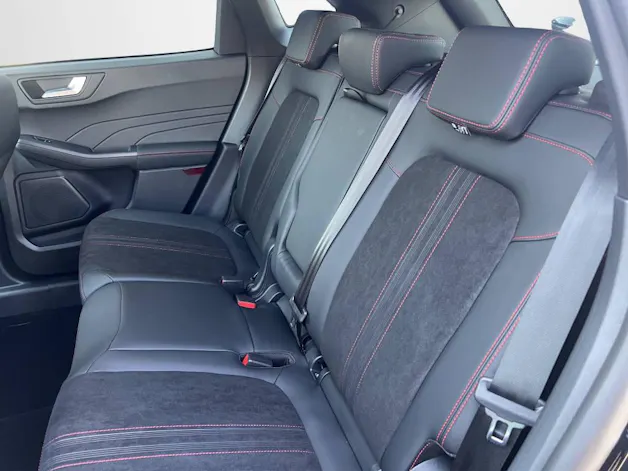 Ford Kuga 2.5 Hybrid BlackEdition 4x4