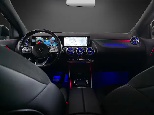 MERCEDES-BENZ EQA 300 4Matic