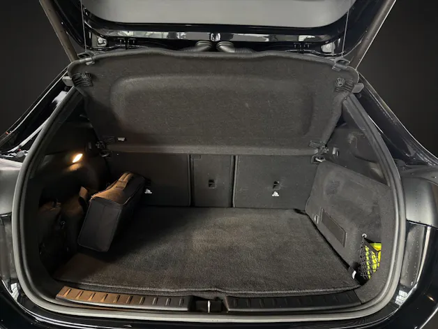 MERCEDES-BENZ EQA 300 4Matic