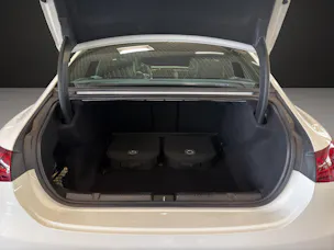 MERCEDES-BENZ EQE 300