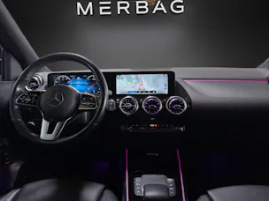 MERCEDES-BENZ GLA 200d Progress. 4Matic